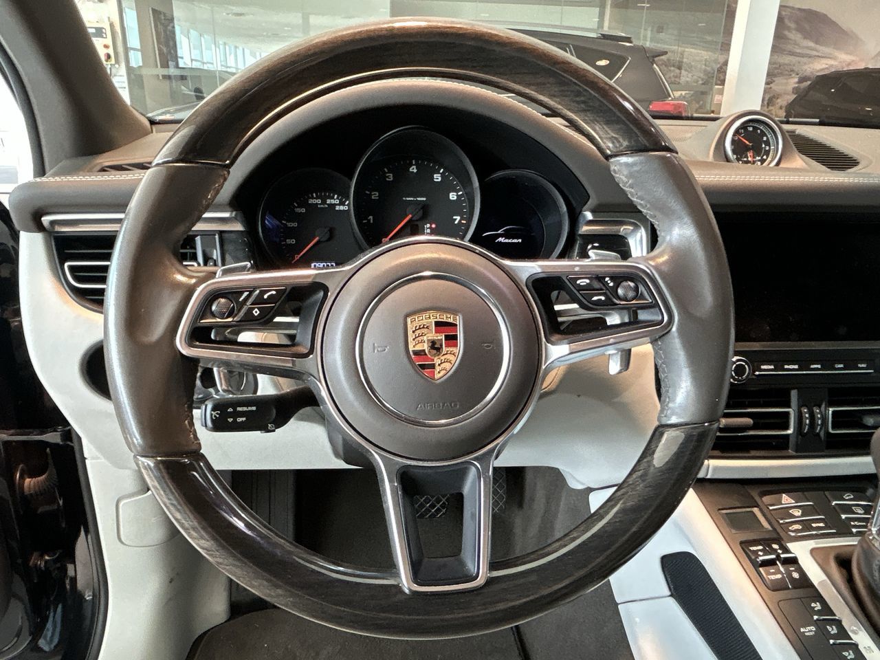2019 Porsche Macan in Toronto, Ontario