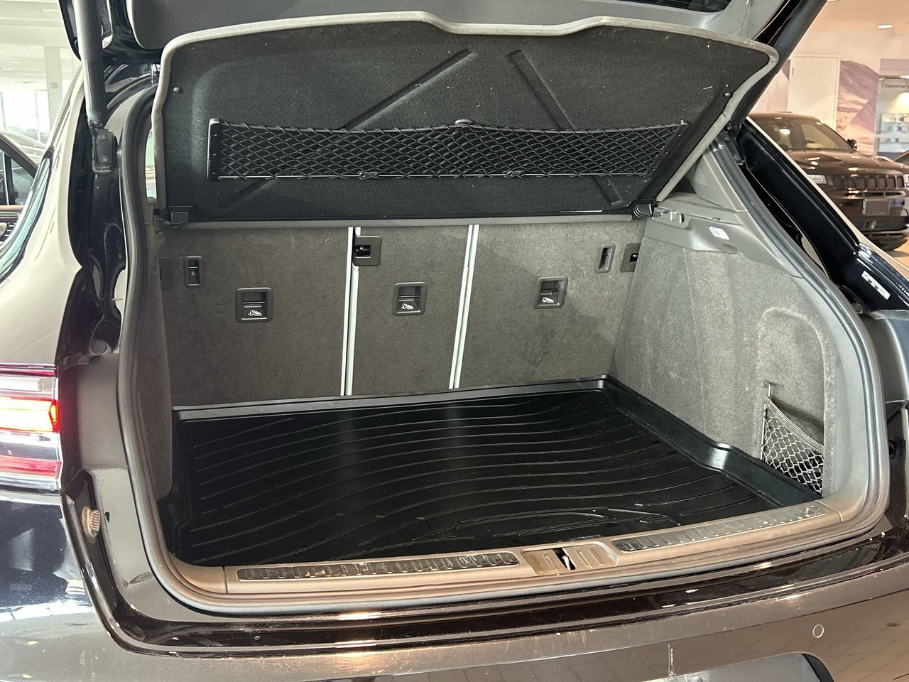 2019 Porsche Macan in Toronto, Ontario