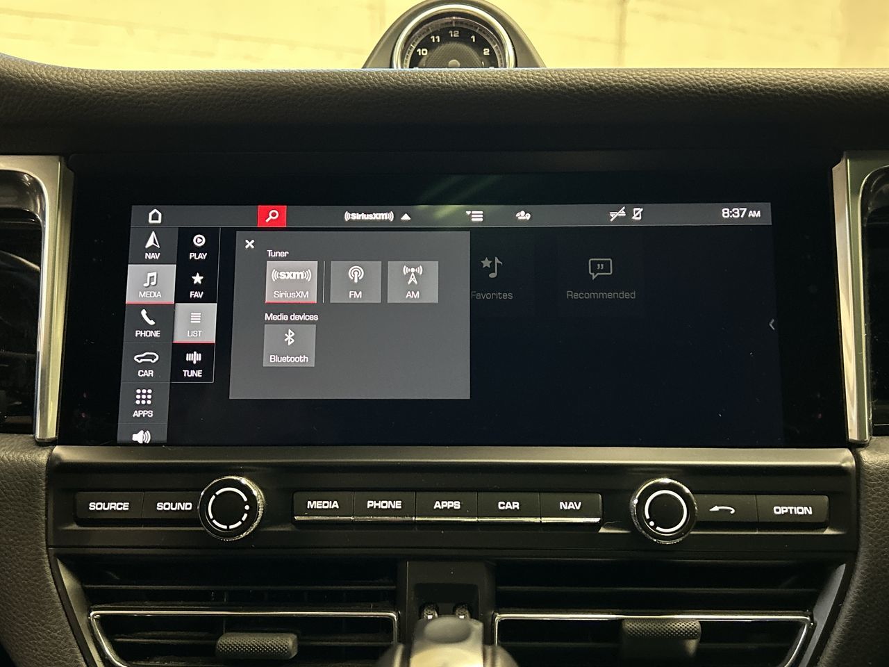 2020 Porsche Macan in Toronto, Ontario