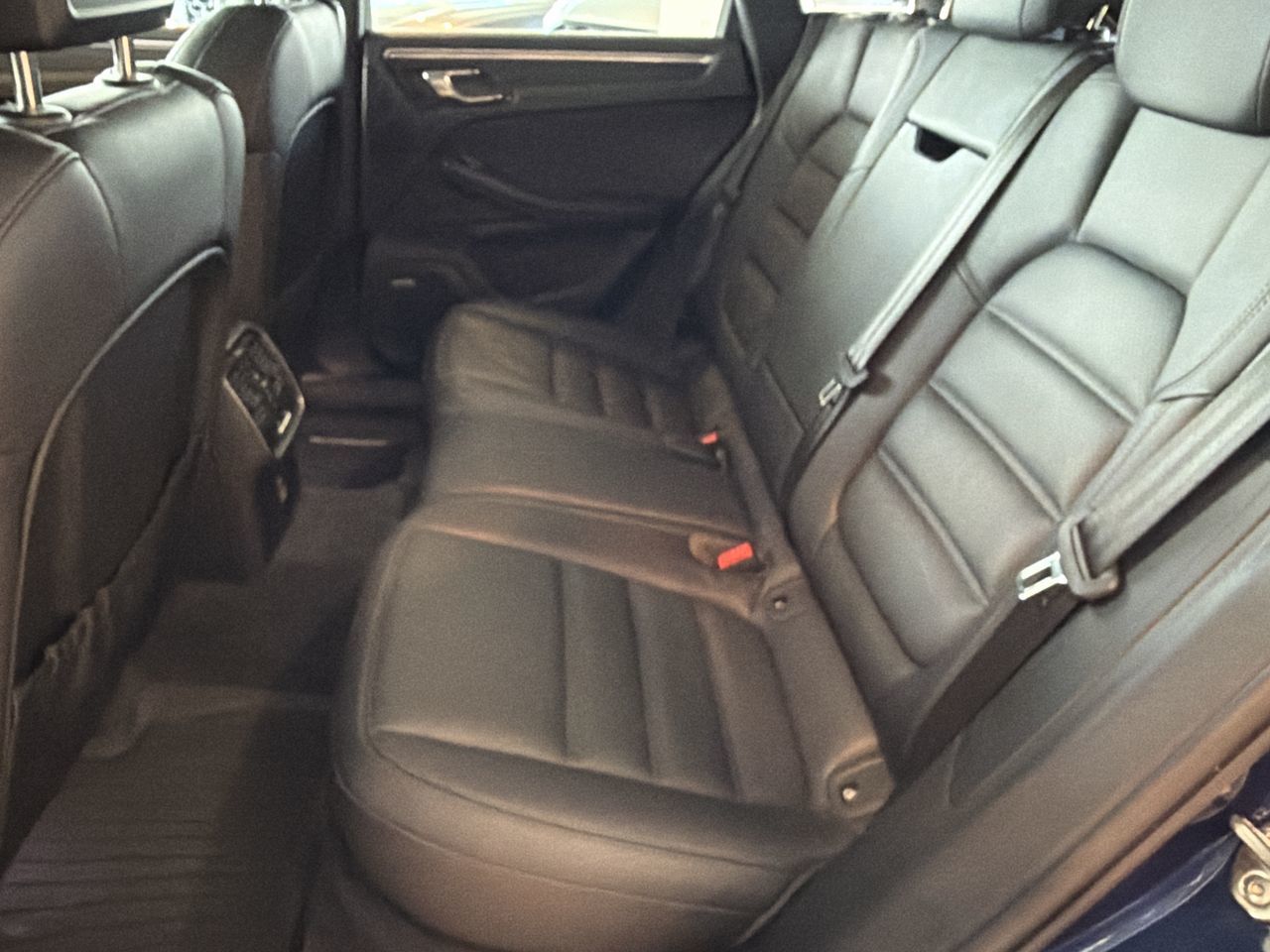 Porsche Macan  2023 à Toronto, Ontario