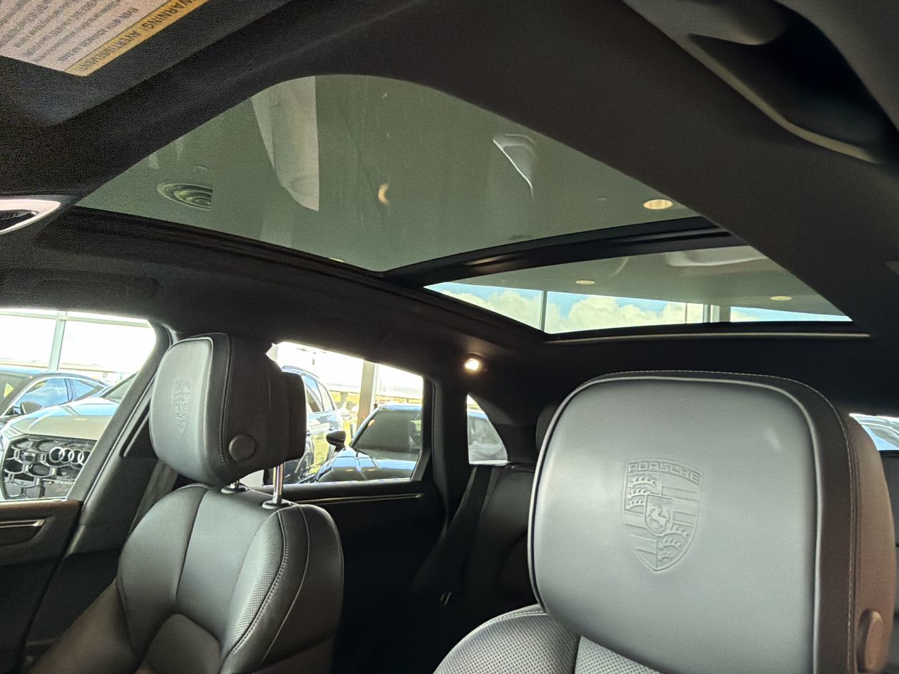 Porsche Macan  2023 à Toronto, Ontario