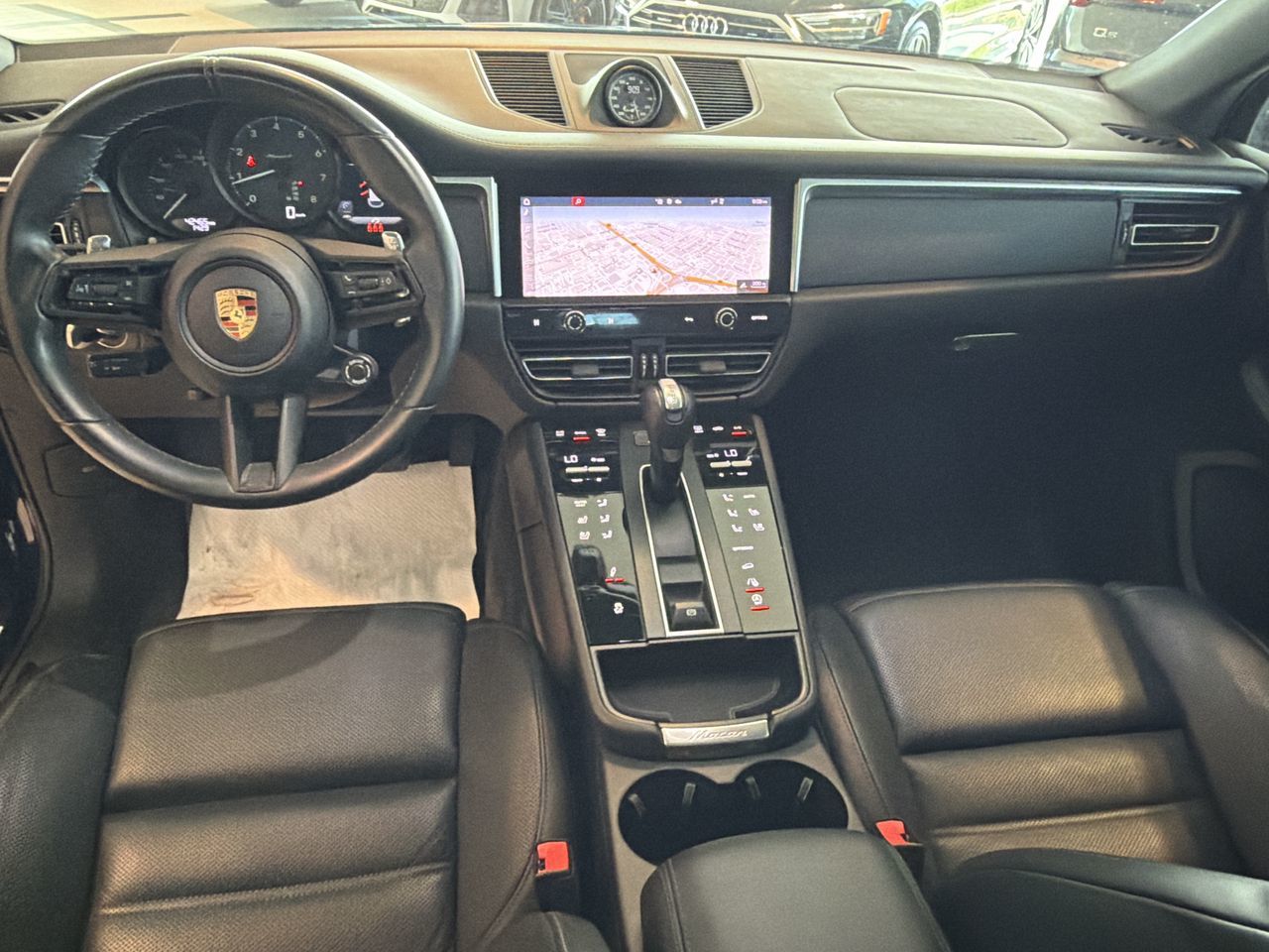 Porsche Macan  2023 à Toronto, Ontario