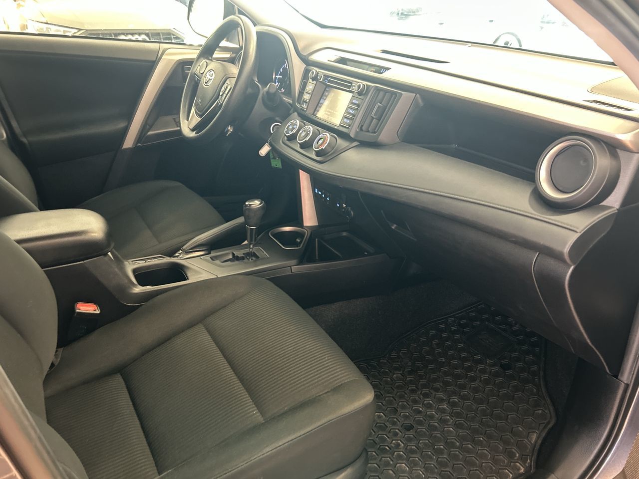 Toyota RAV4  2018 à Toronto, Ontario