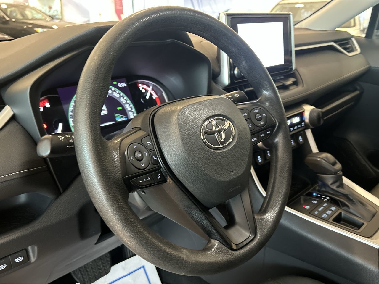 Toyota RAV4  2023 à Toronto, Ontario