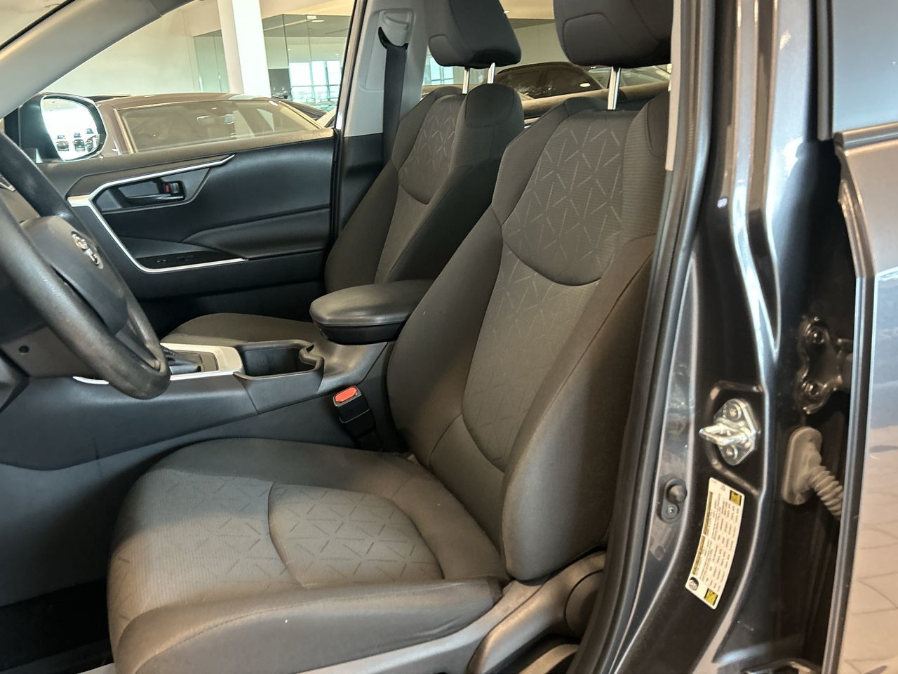 Toyota RAV4  2023 à Toronto, Ontario