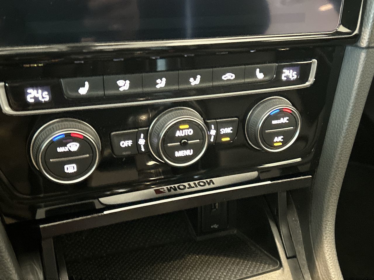 Volkswagen Golf R  2019 à Toronto, Ontario