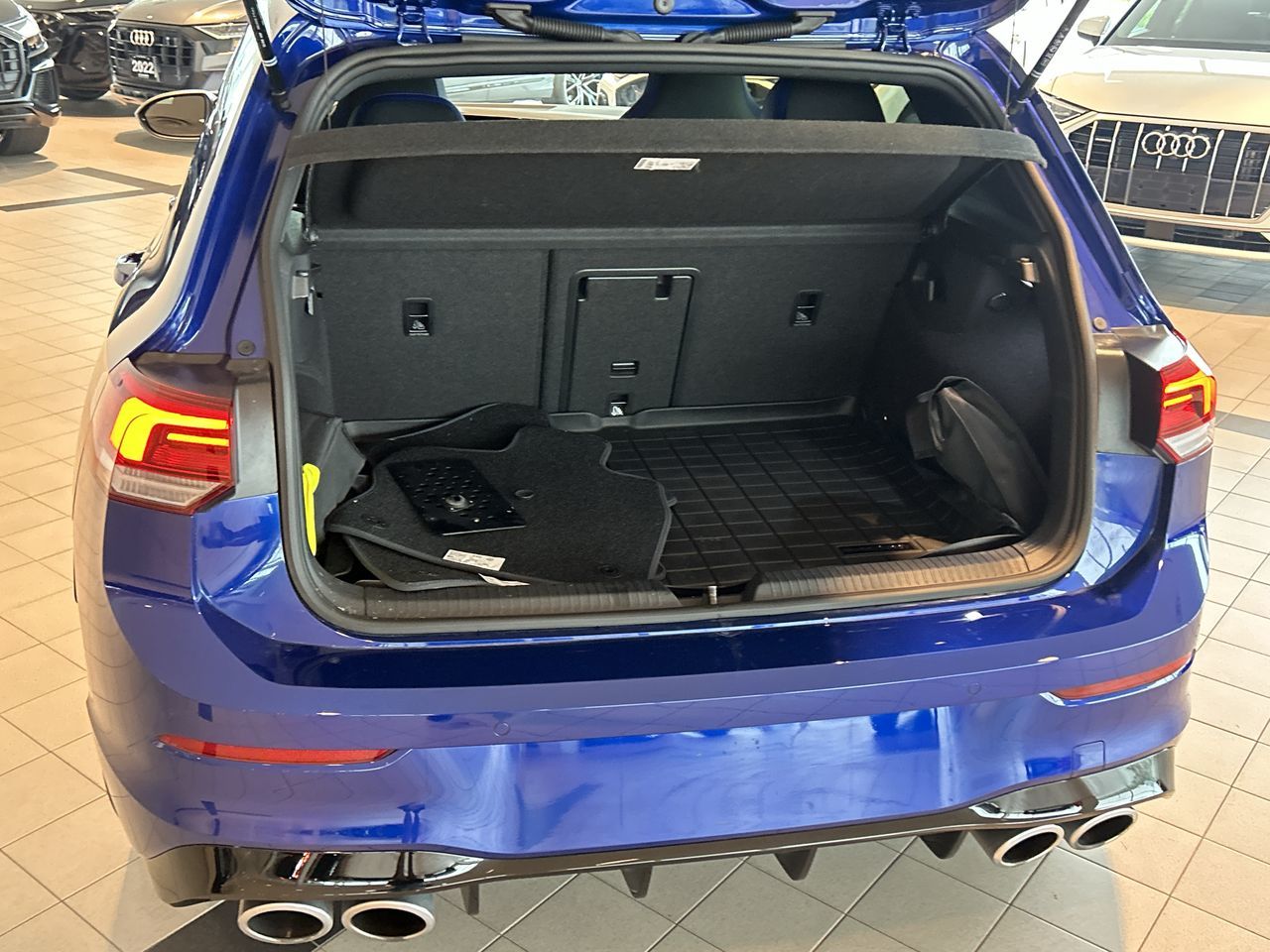Volkswagen Golf R  2024 à Toronto, Ontario