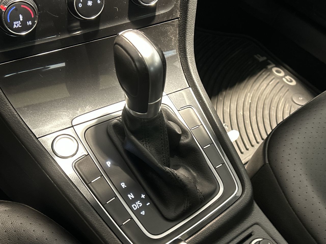 Volkswagen Golf  2018 à Toronto, Ontario