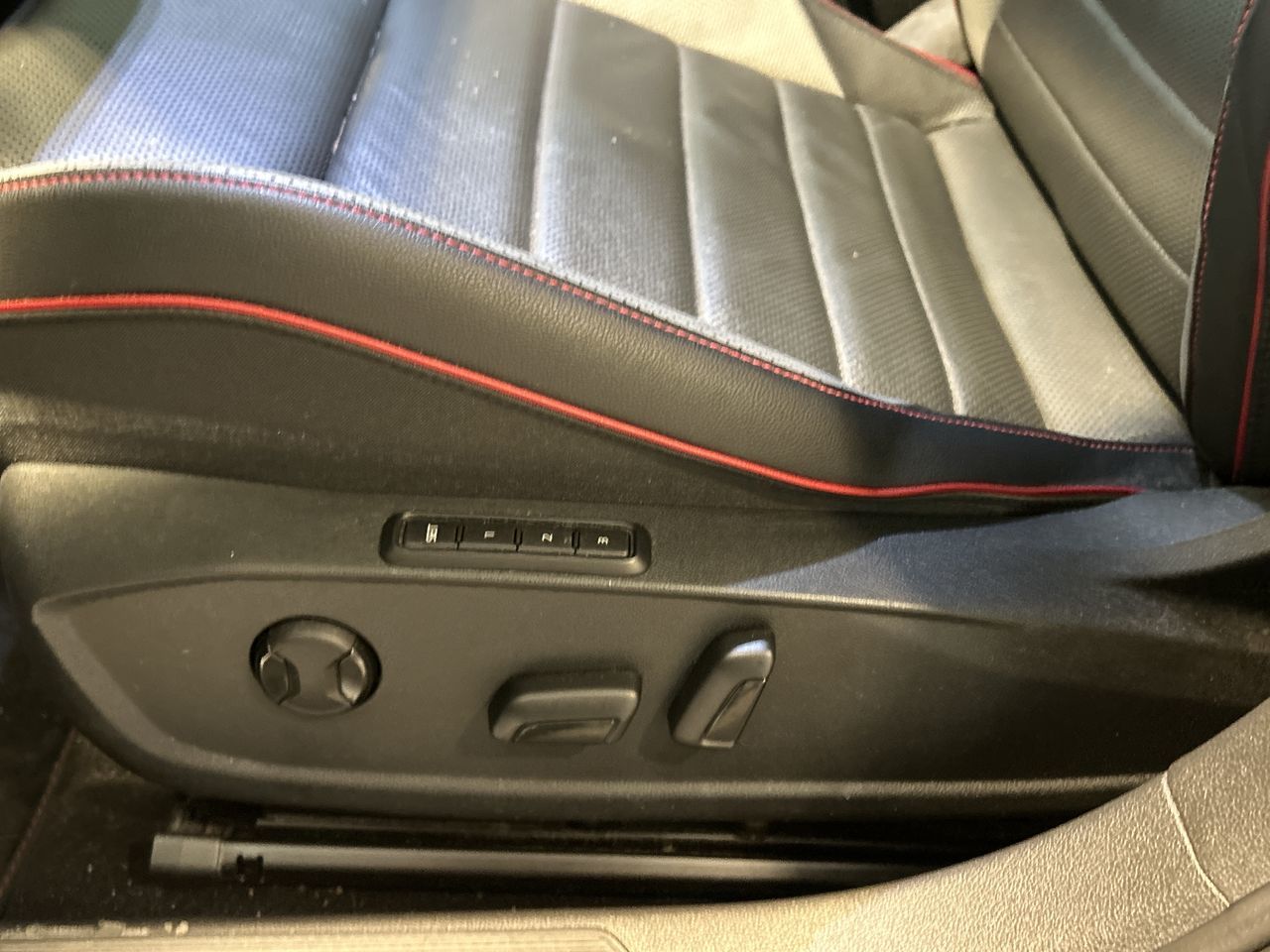 Volkswagen GTI  2023 à Toronto, Ontario