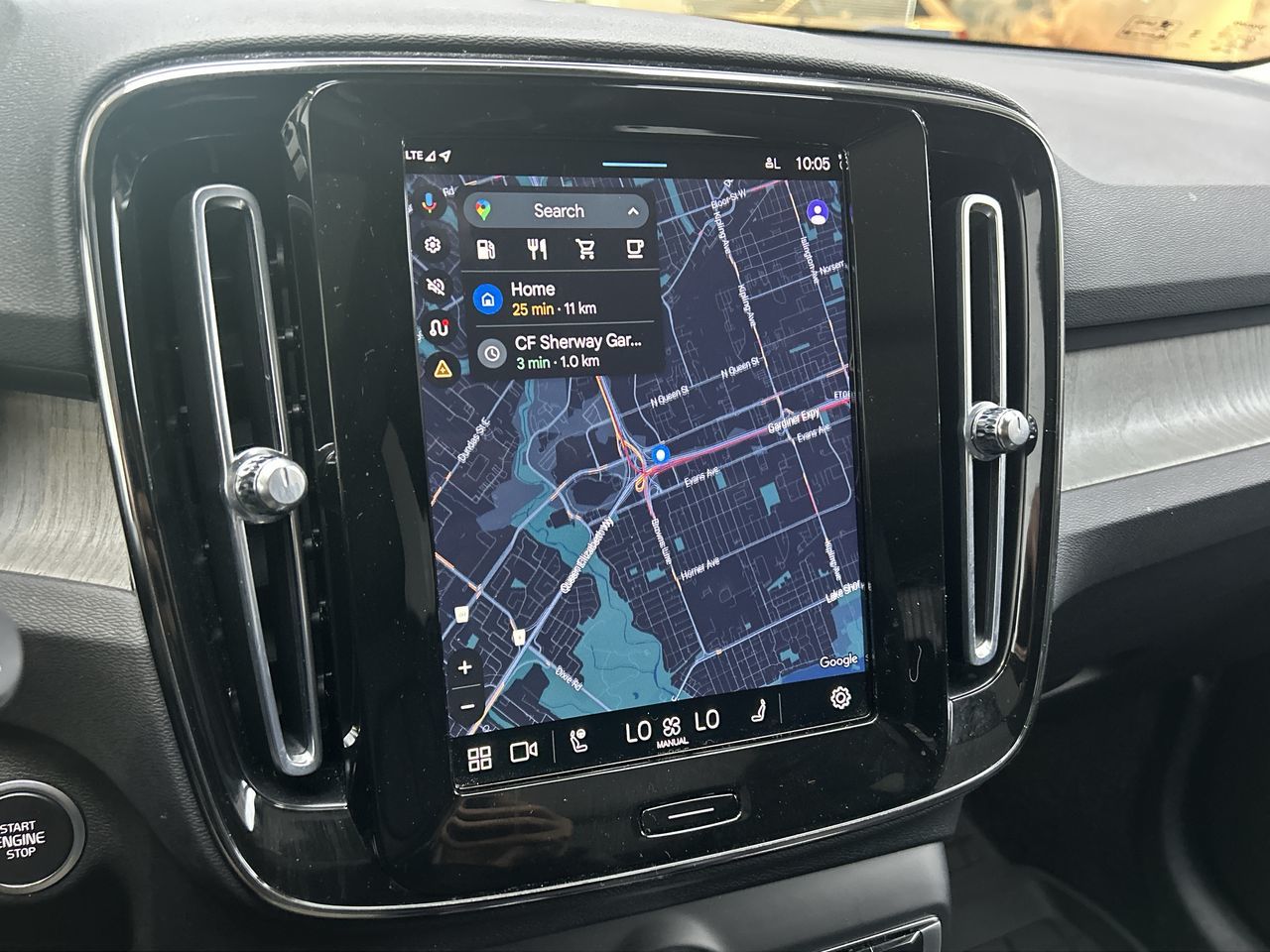 2023 Volvo XC40 in Toronto, Ontario