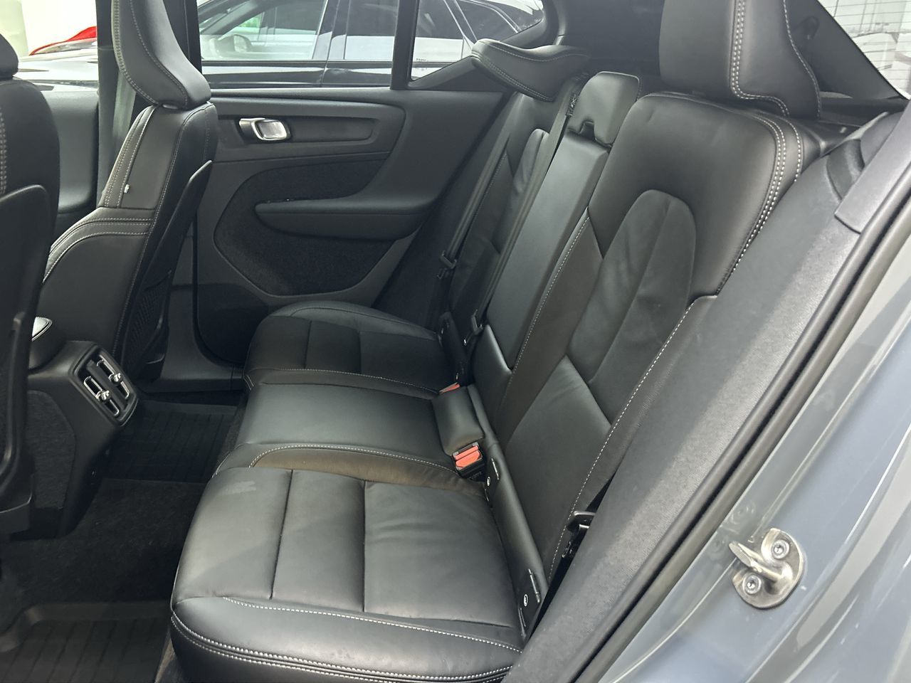 2023 Volvo XC40 in Toronto, Ontario