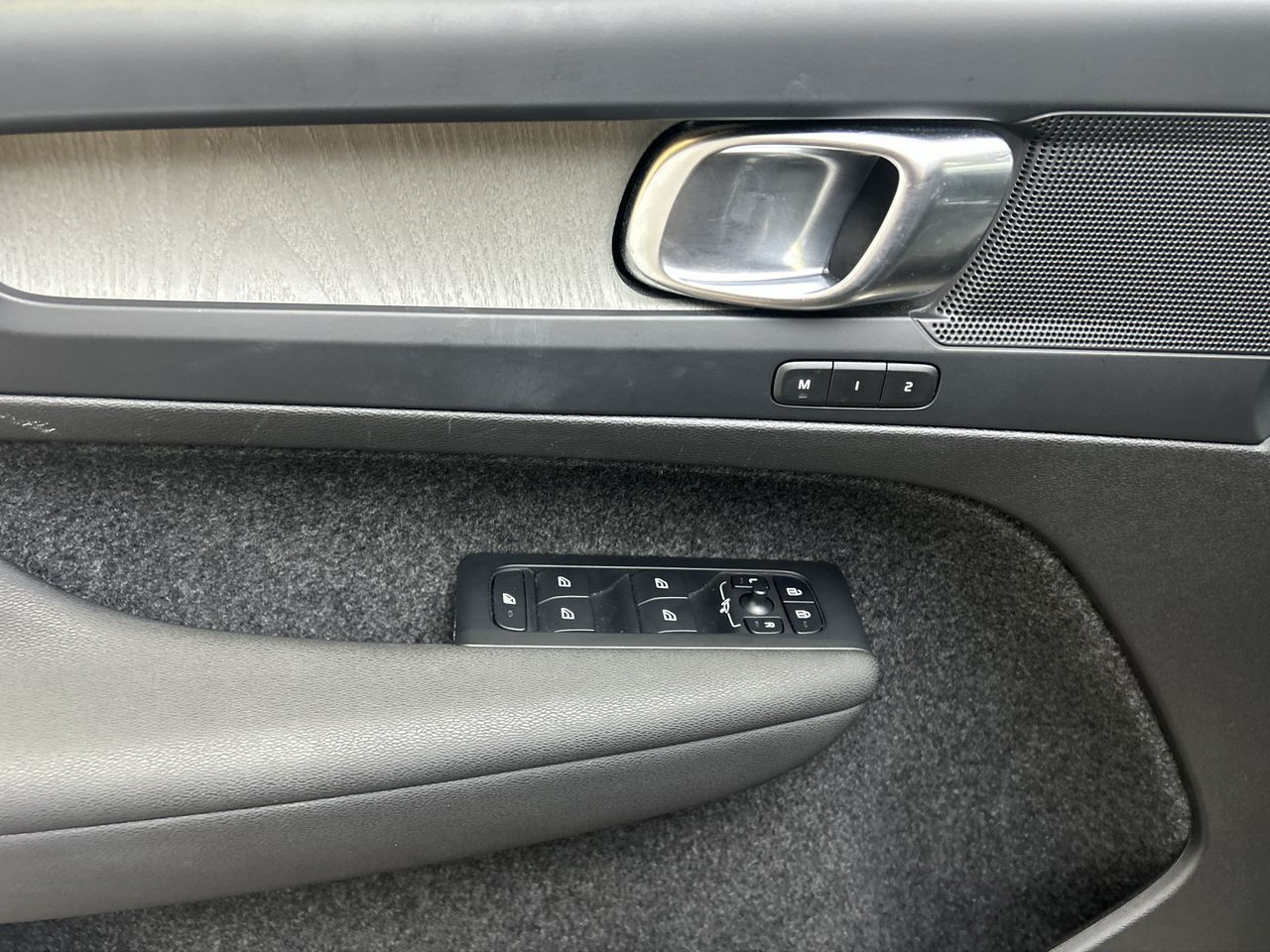 2023 Volvo XC40 in Toronto, Ontario