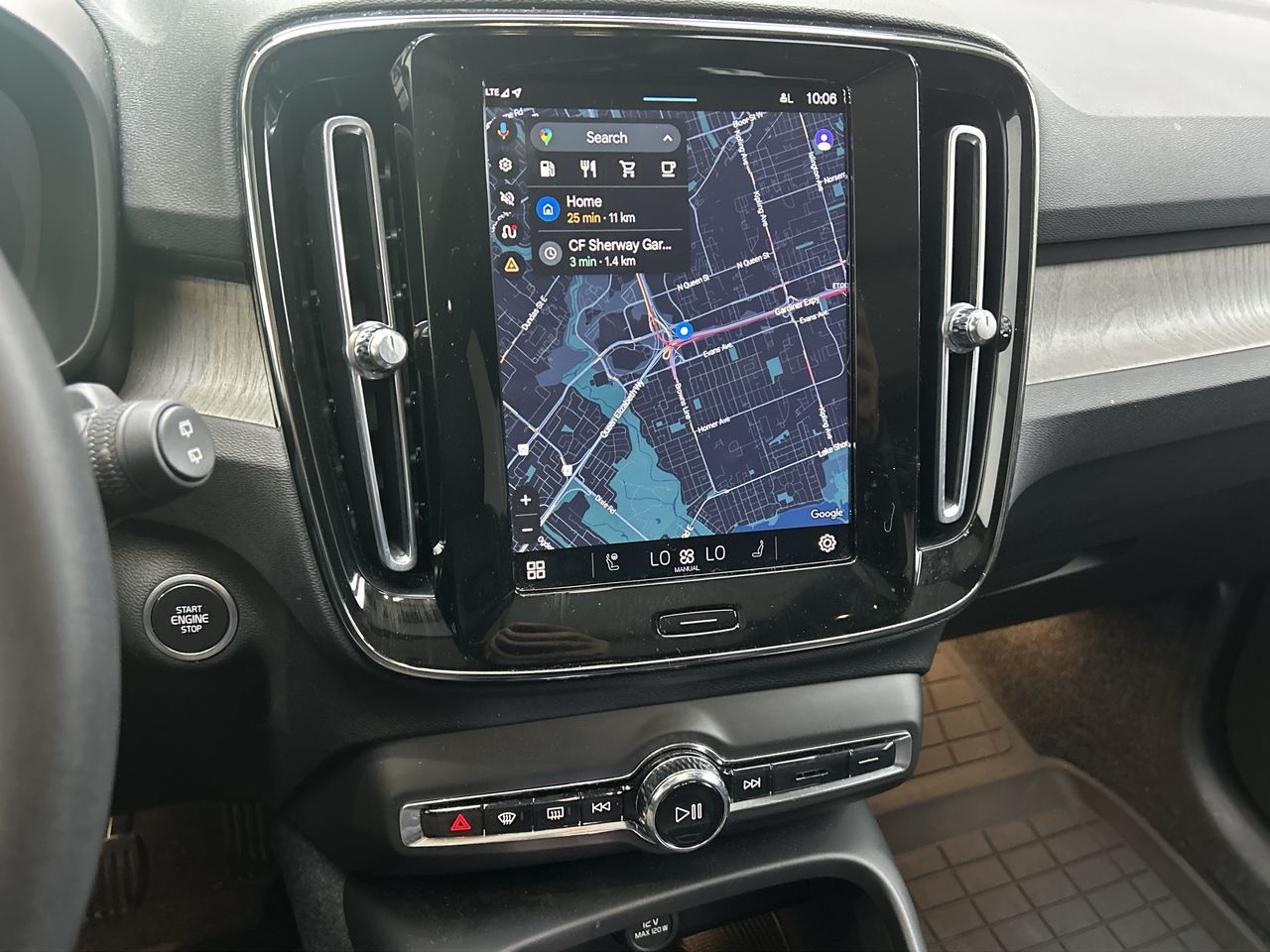 2023 Volvo XC40 in Toronto, Ontario