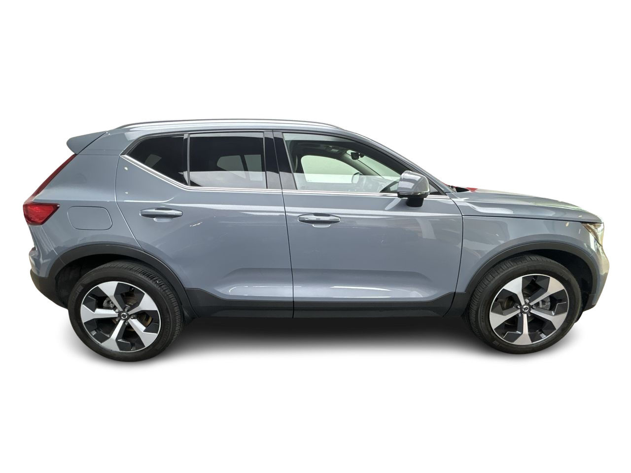 2023 Volvo XC40 in Toronto, Ontario