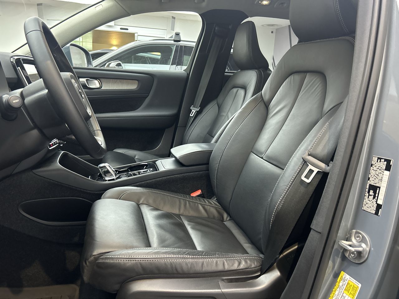 2023 Volvo XC40 in Toronto, Ontario