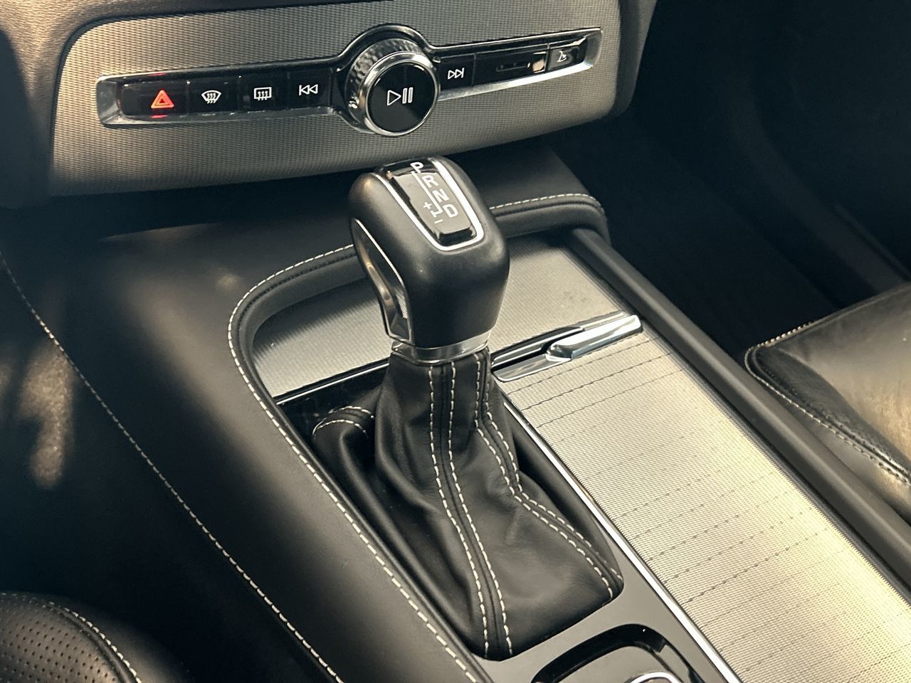 2020 Volvo XC90 in Toronto, Ontario