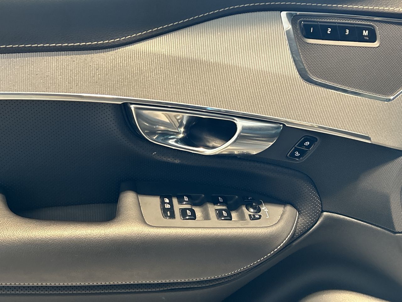 2020 Volvo XC90 in Toronto, Ontario