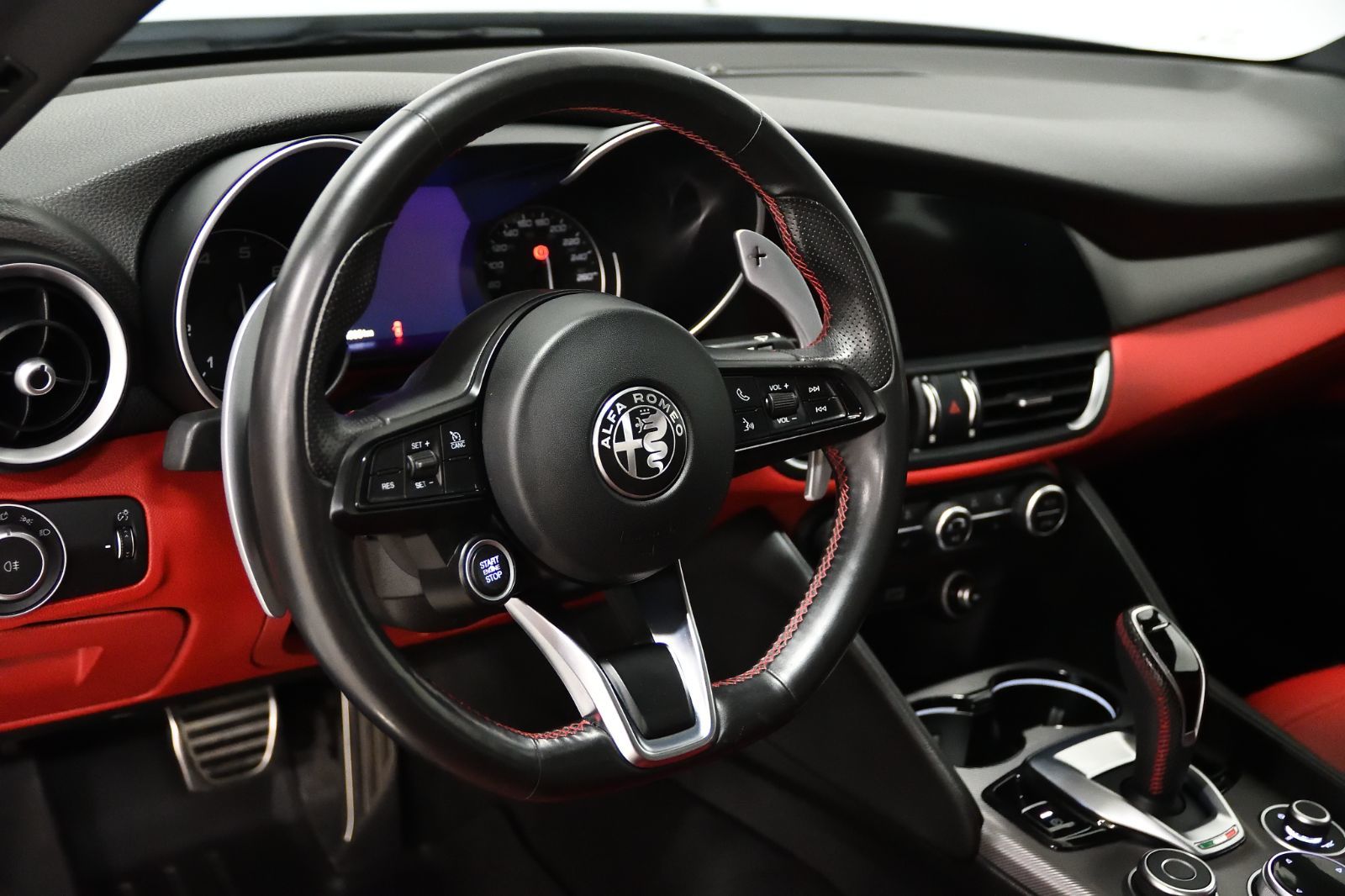 2020 Alfa Romeo Giulia in St-Bruno, Quebec