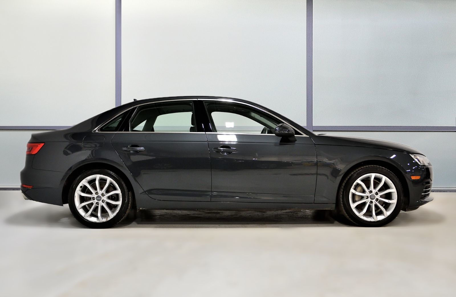 2017 Audi A4 in St-Bruno, Quebec