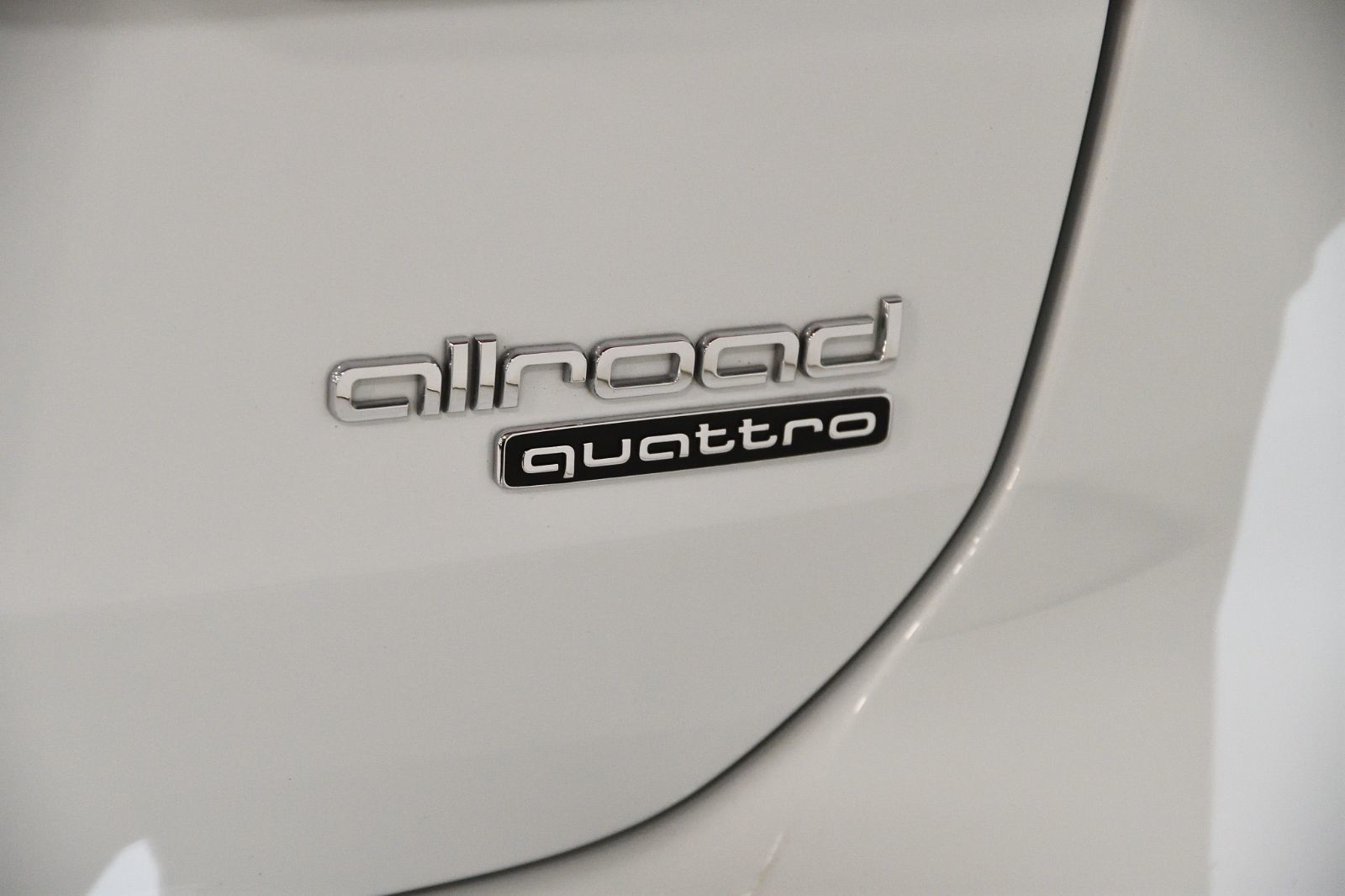 Audi A6 allroad  2024 à St-Bruno, Québec