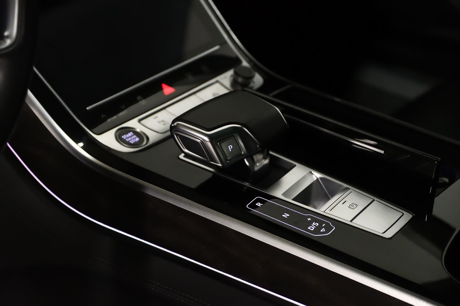 Audi A8  2021 à St-Bruno, Québec