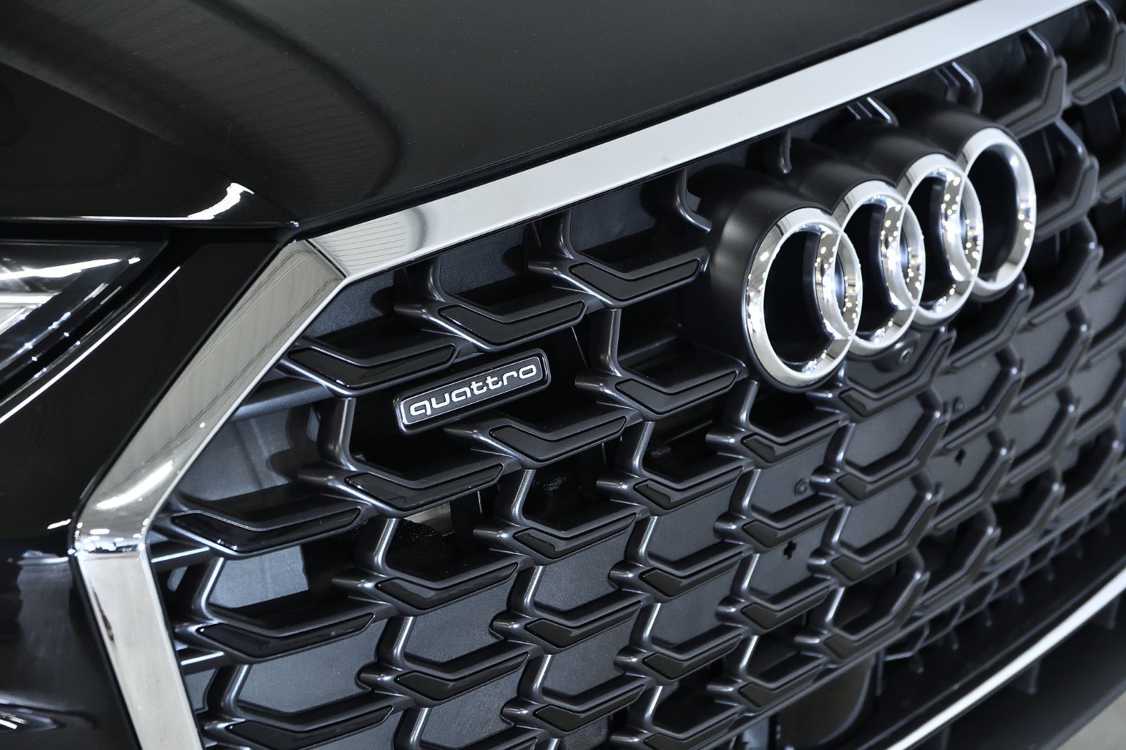 2024 Audi A8 in St-Bruno, Quebec