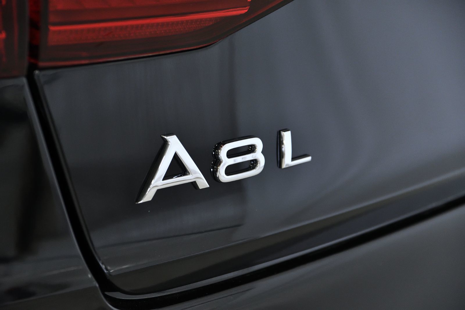 2024 Audi A8 in St-Bruno, Quebec