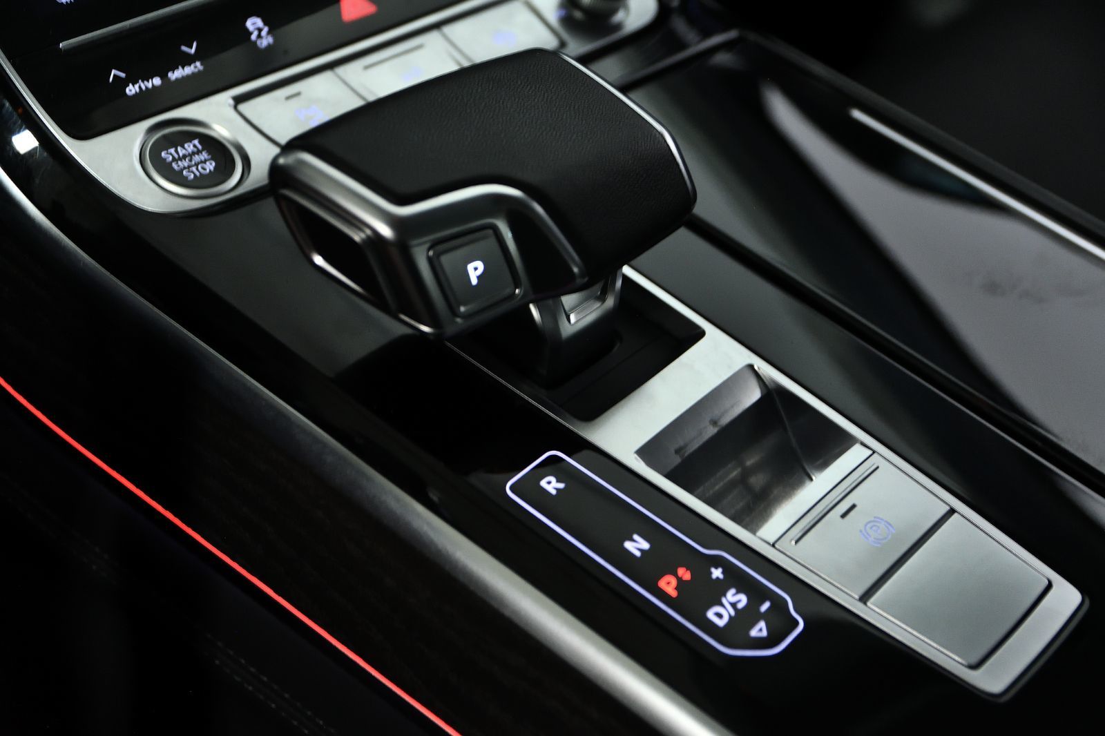 2024 Audi A8 in St-Bruno, Quebec