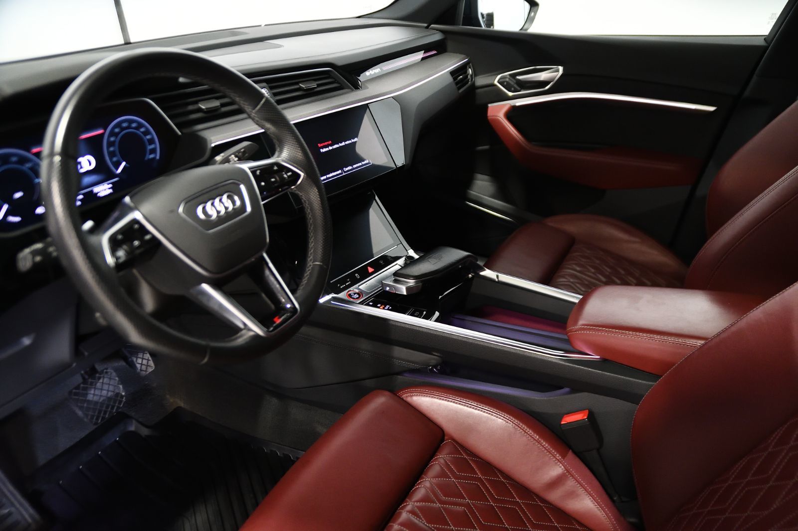 Audi e-tron S Sportback  2022 à St-Bruno, Québec