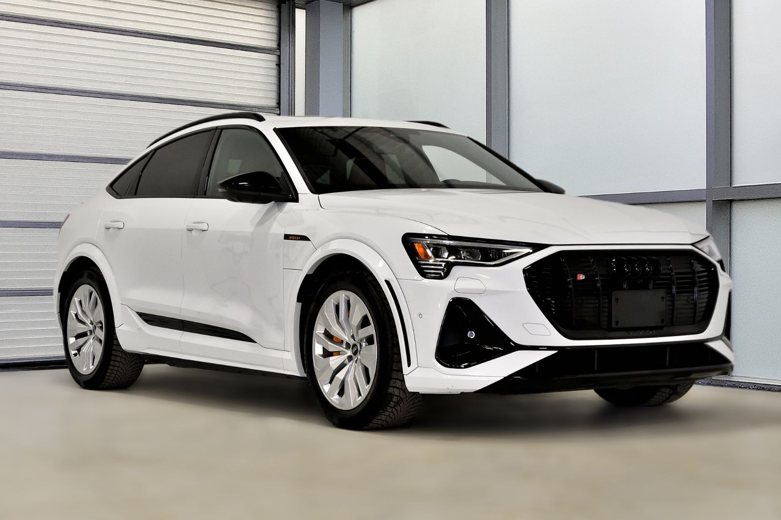 2022 Audi e-tron S Sportback RARE / 496 HP / 0.99% / Black Optics / Carplay /