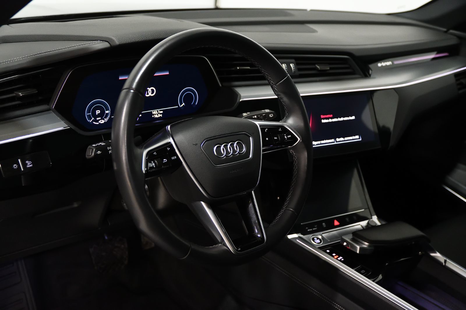 Audi e-tron  2023 à St-Bruno, Québec