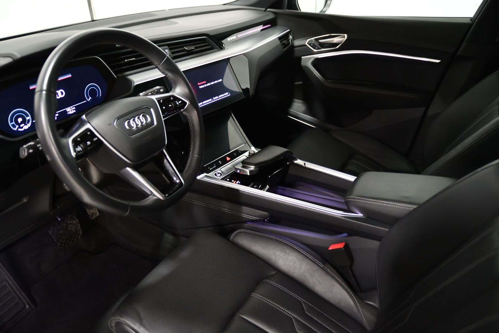 Audi e-tron  2023 à St-Bruno, Québec