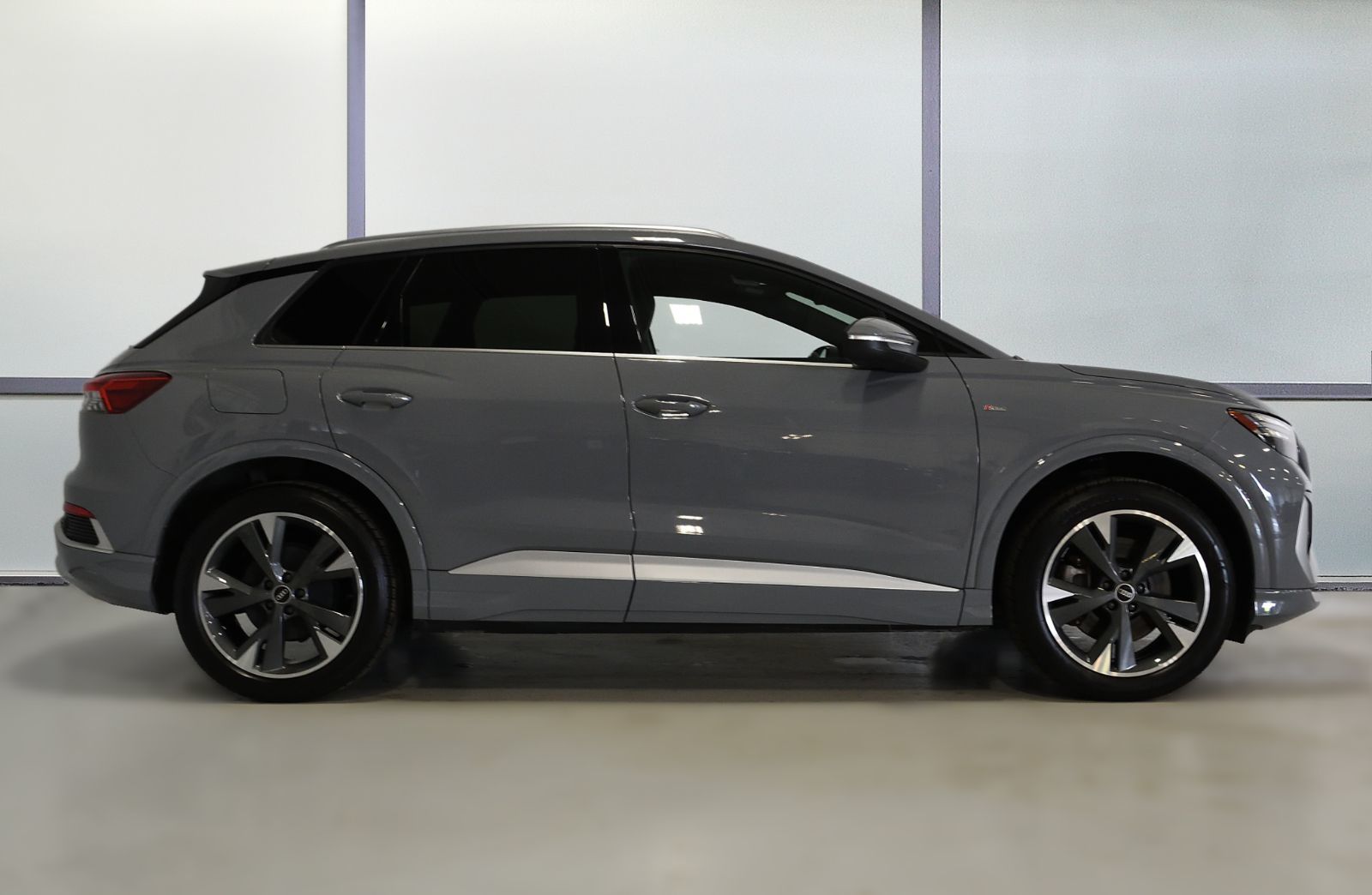 2022 Audi Q4 e-tron in St-Bruno, Quebec