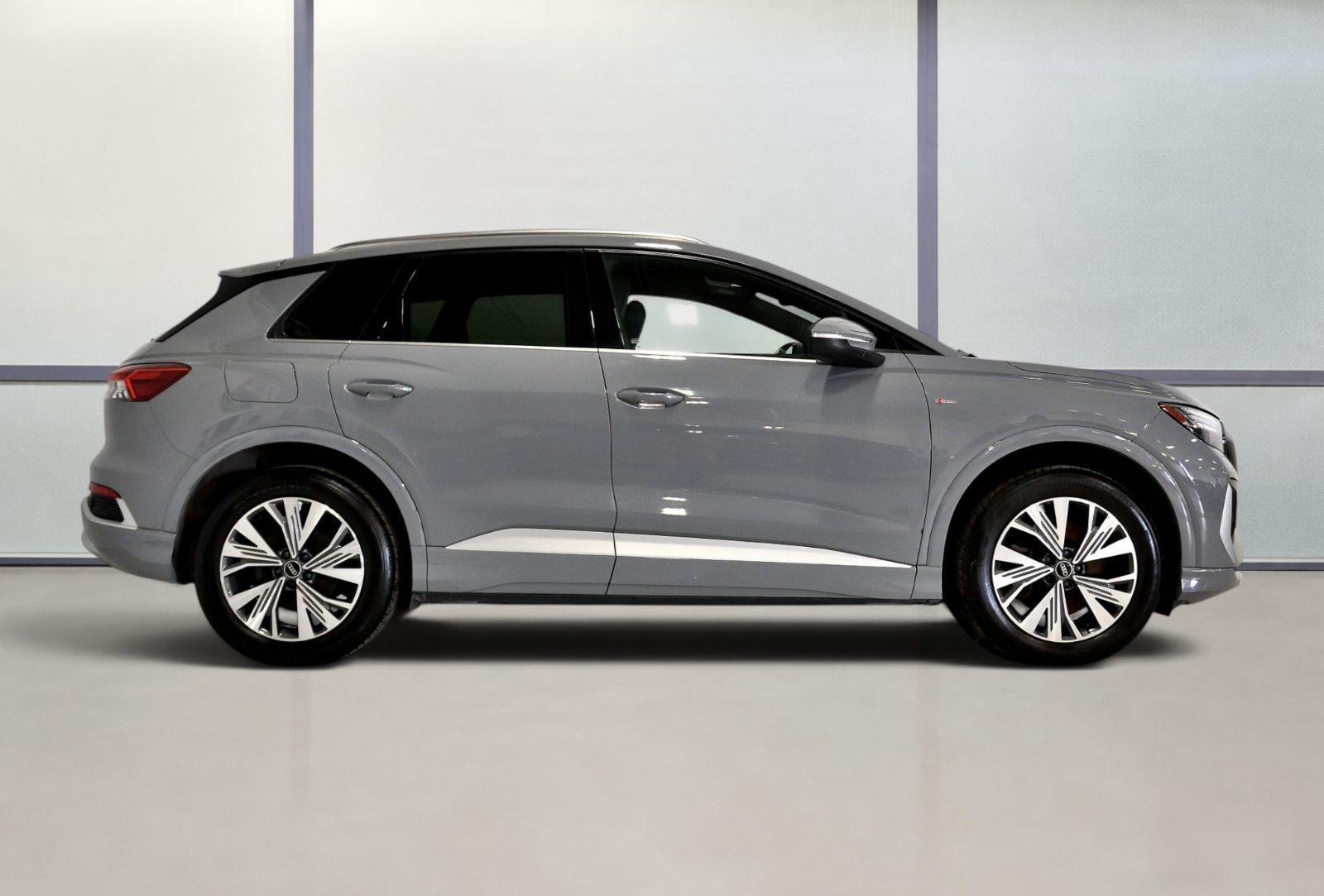 2022 Audi Q4 e-tron in St-Bruno, Quebec