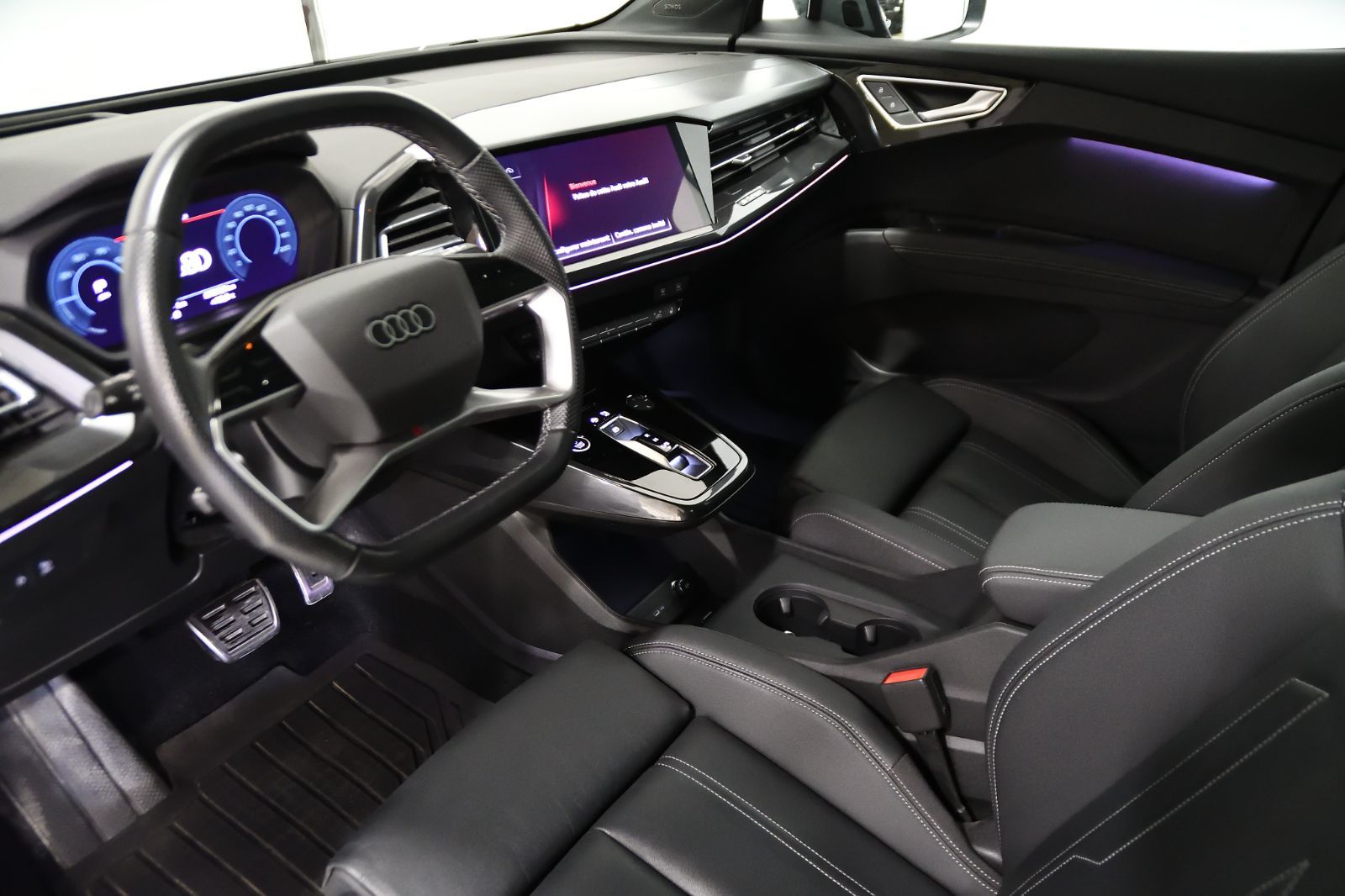 Audi Q4 e-tron  2023 à St-Bruno, Québec