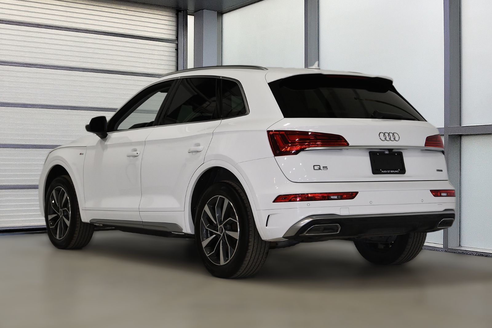 Audi Q5  2021 à St-Bruno, Québec