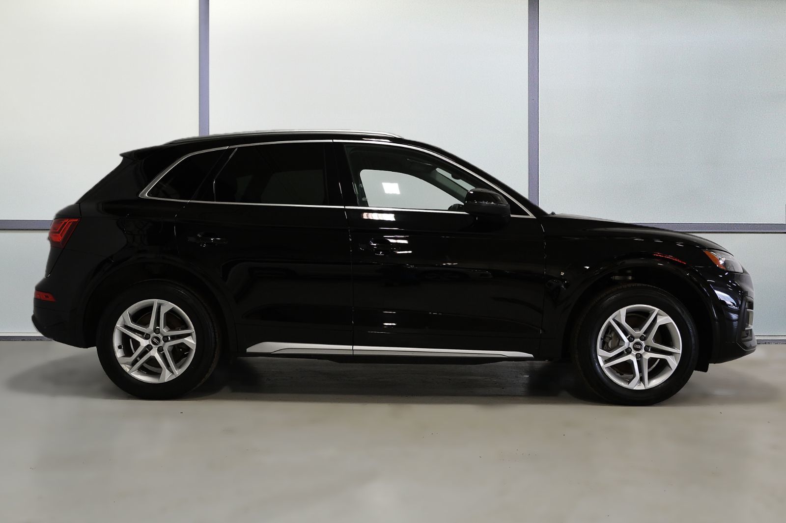 2021 Audi Q5 in St-Bruno, Quebec