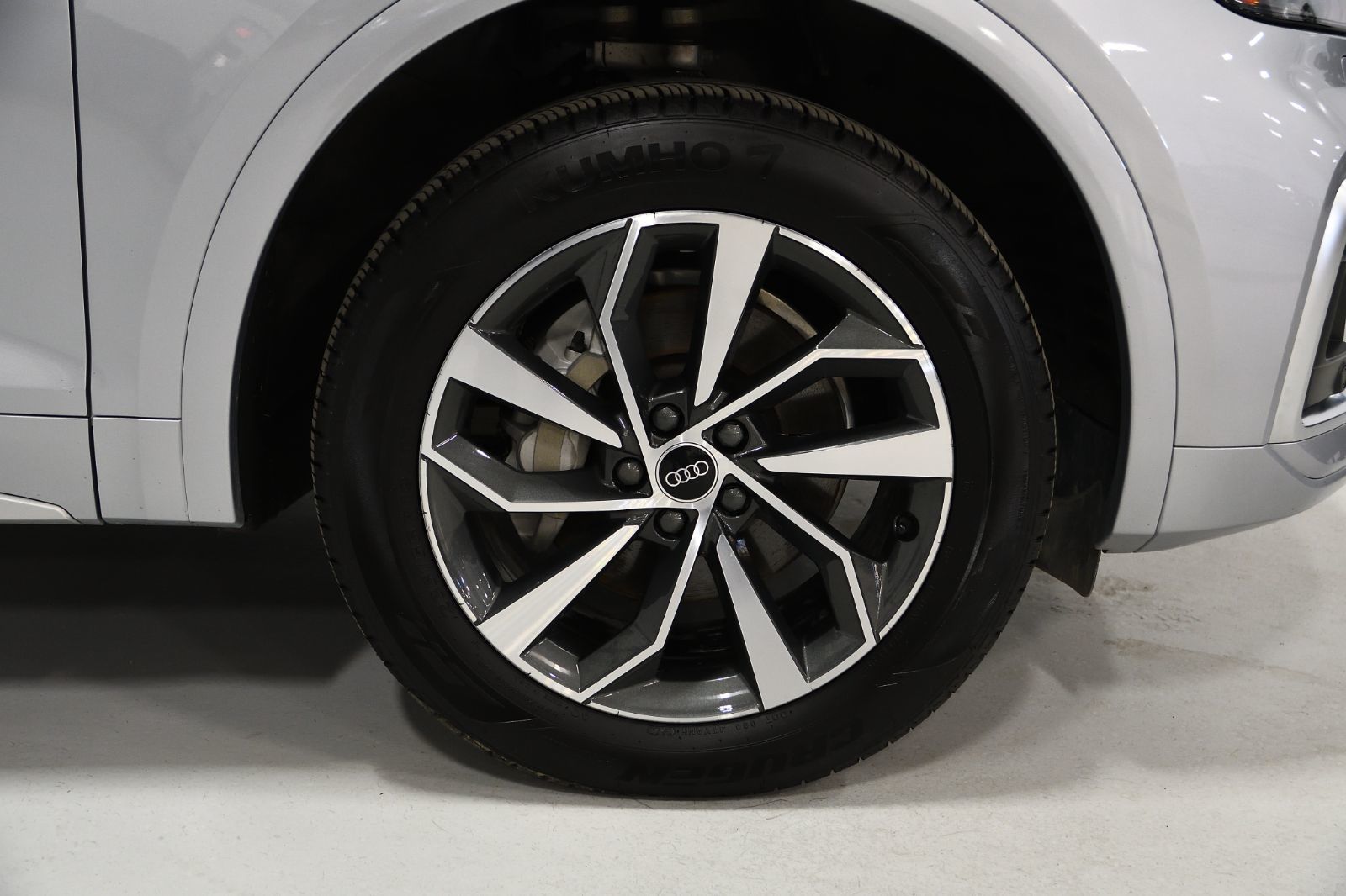 Audi Q5  2023 à St-Bruno, Québec