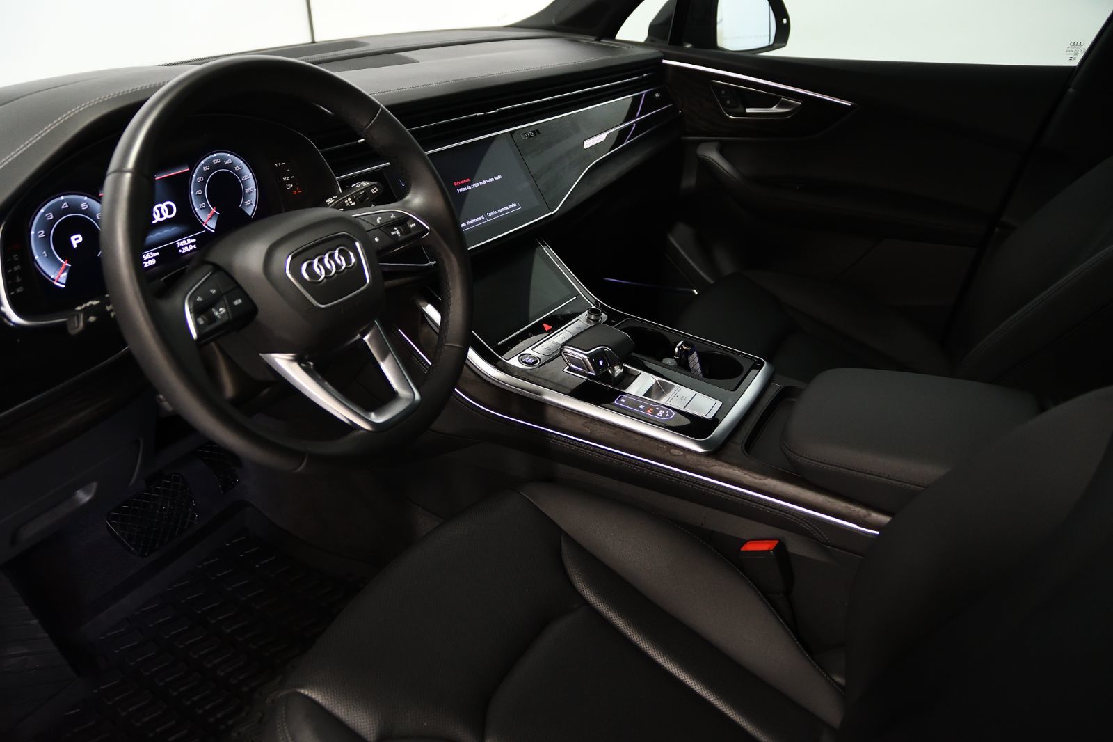 Audi Q7  2023 à St-Bruno, Québec