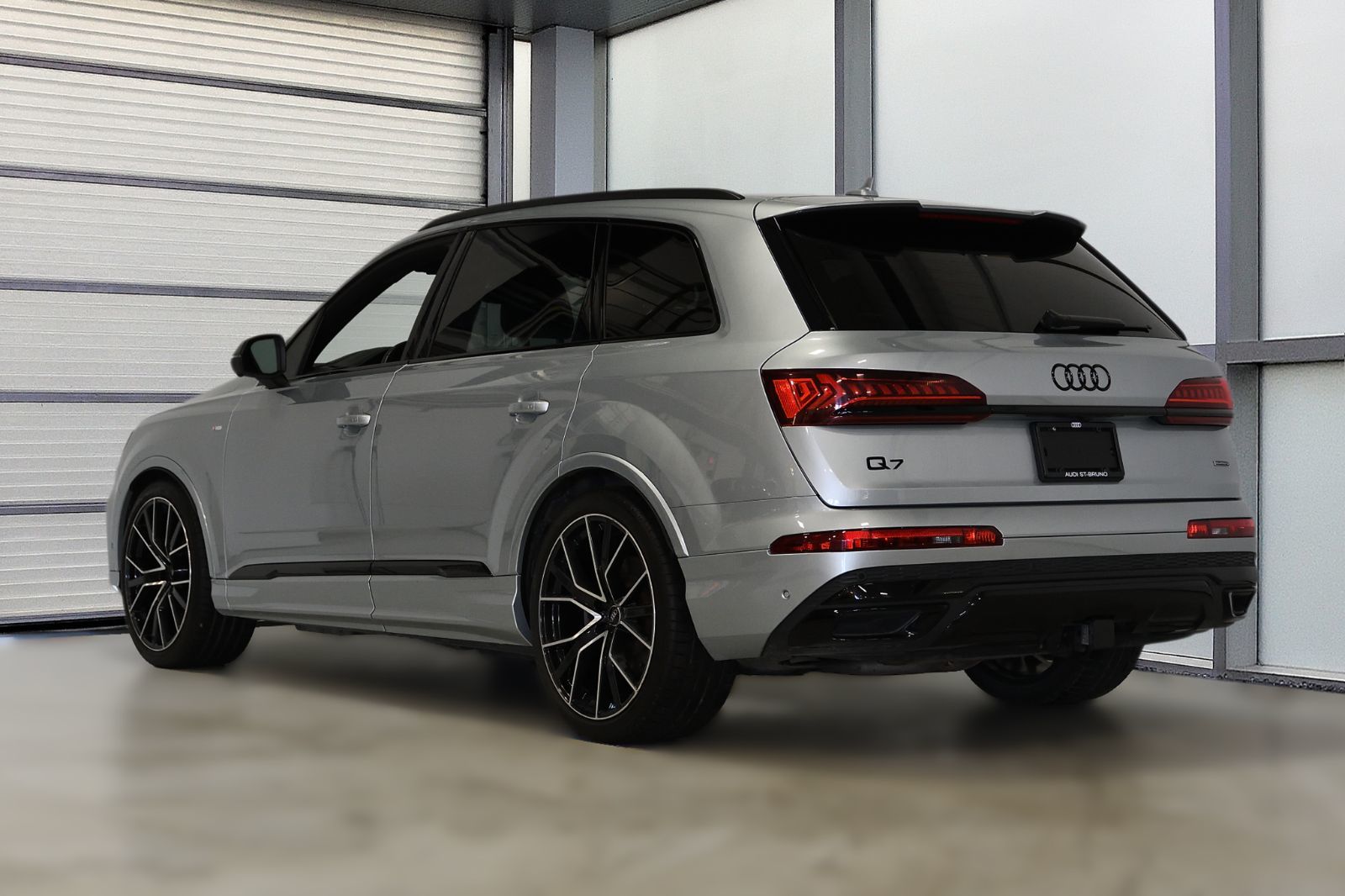 Audi Q7  2023 à St-Bruno, Québec