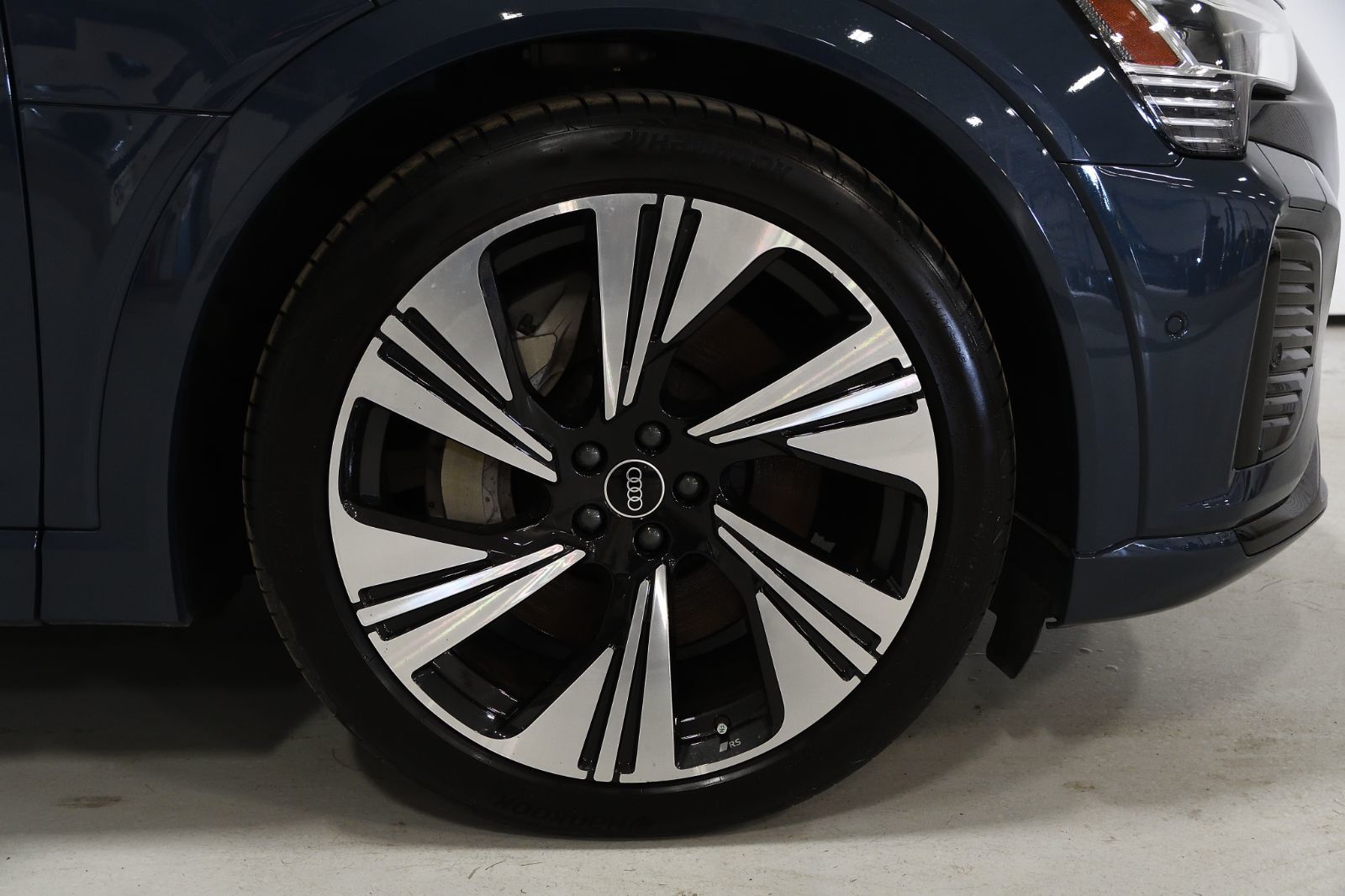 2024 Audi Q8 e-tron Sportback in St-Bruno, Quebec