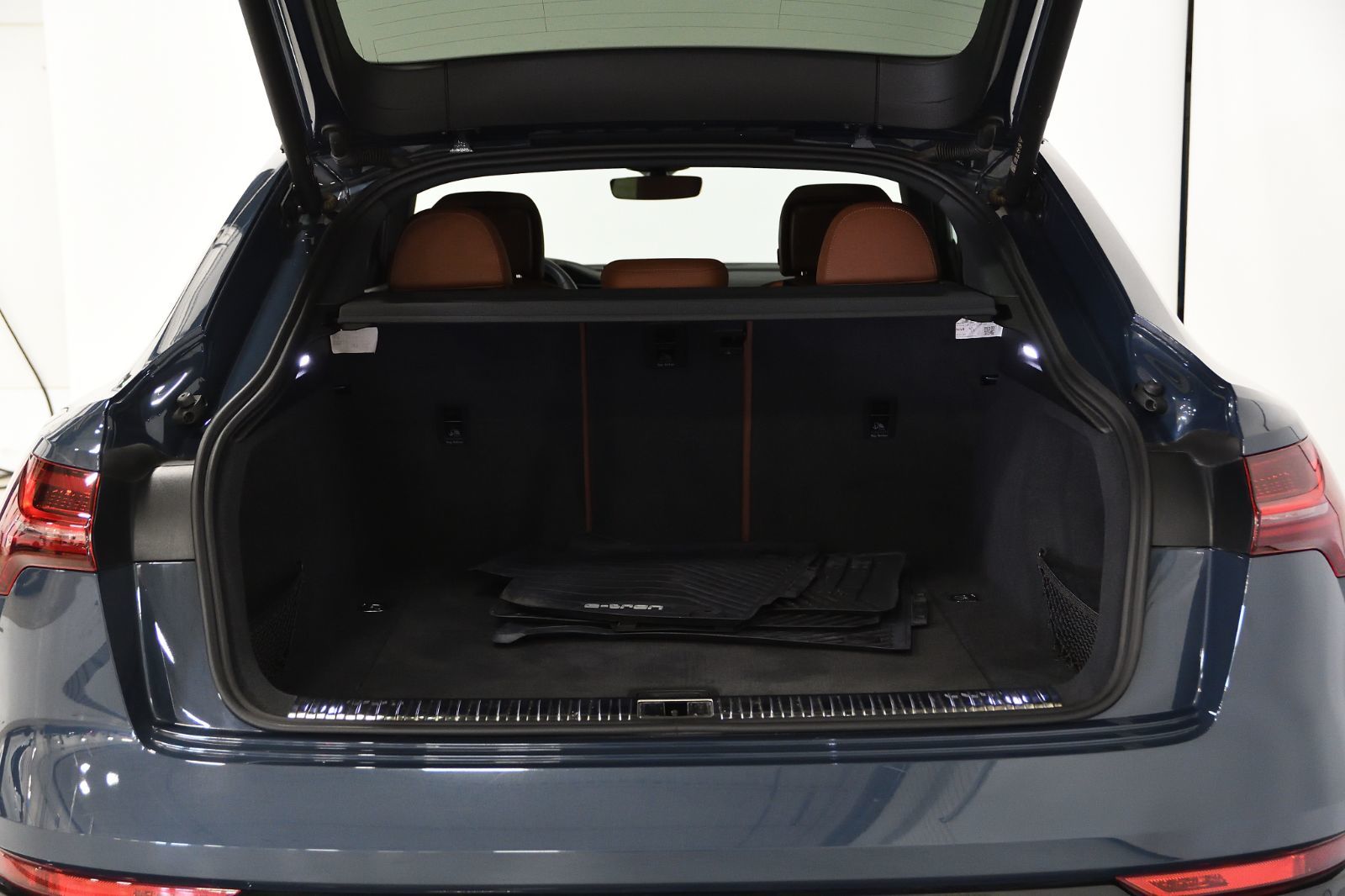 2024 Audi Q8 e-tron Sportback in St-Bruno, Quebec