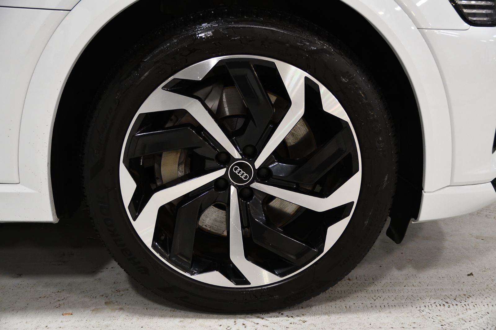 2024 Audi Q8 e-tron in St-Bruno, Quebec