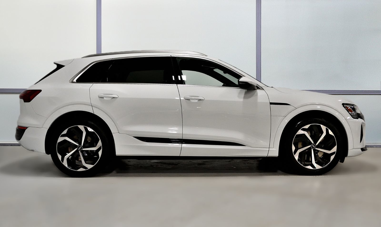 2024 Audi Q8 e-tron in St-Bruno, Quebec