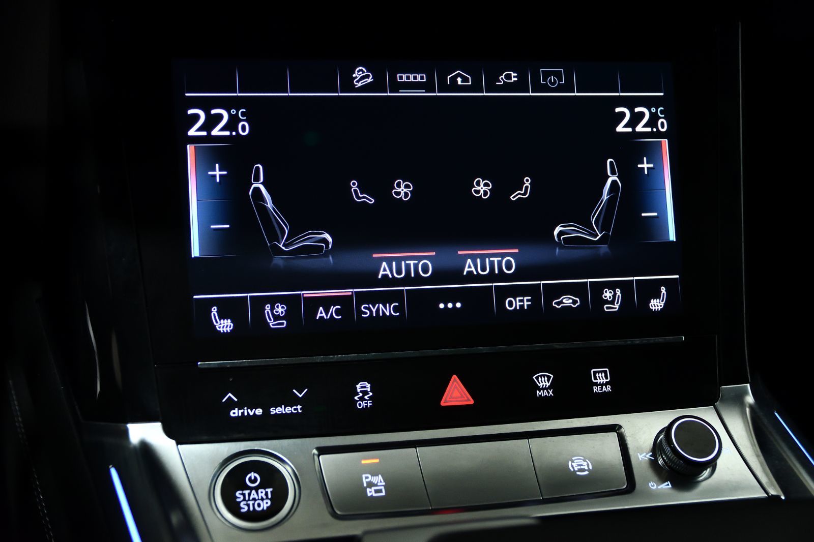 2024 Audi Q8 e-tron in St-Bruno, Quebec