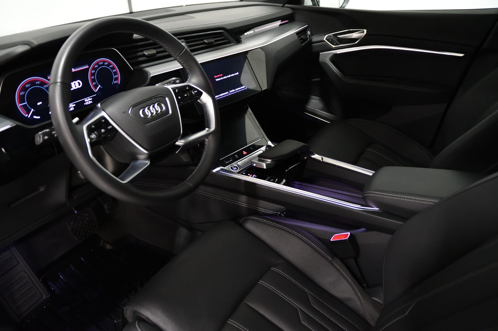 2024 Audi Q8 e-tron in St-Bruno, Quebec