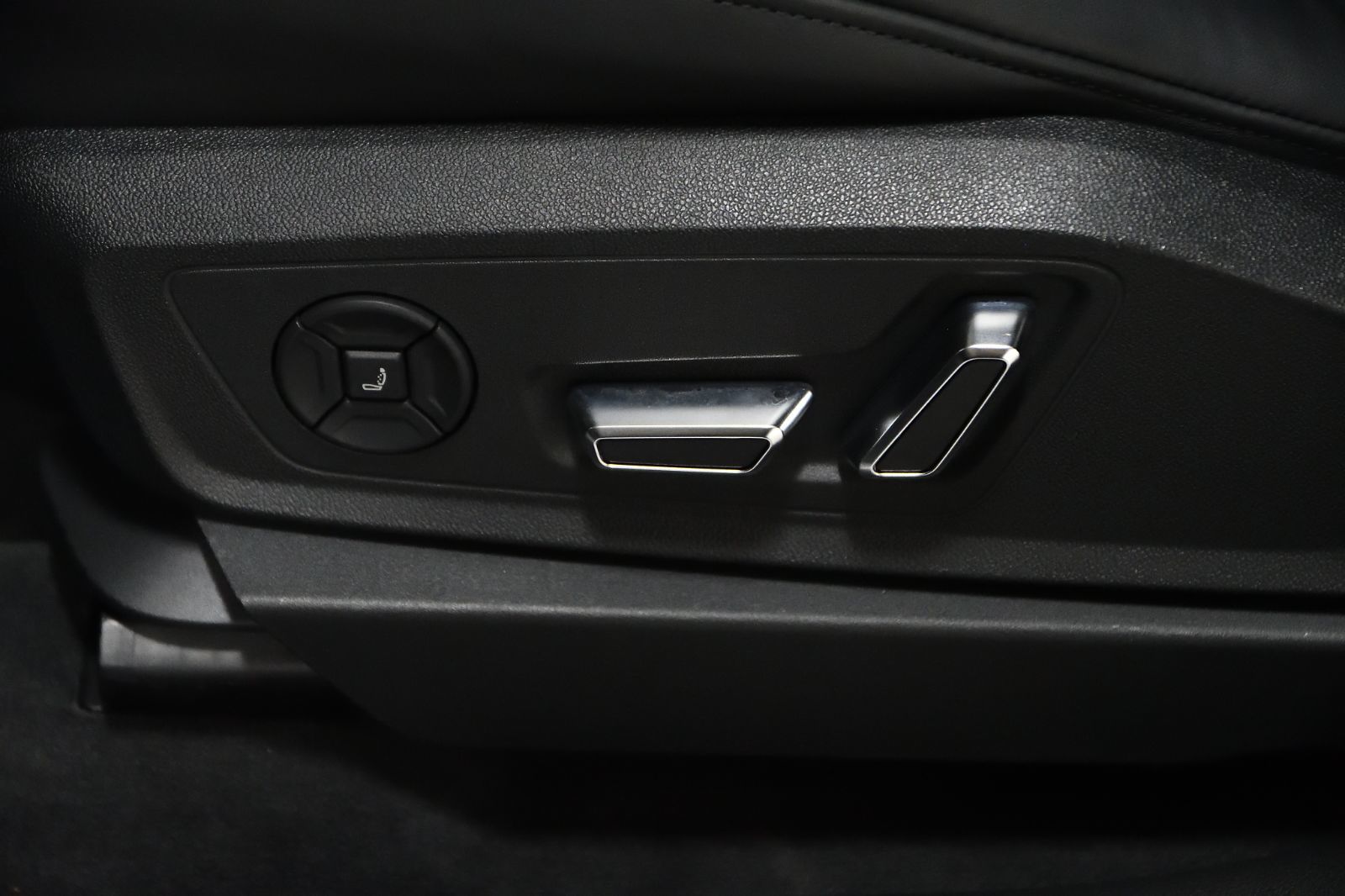 2024 Audi Q8 e-tron in St-Bruno, Quebec