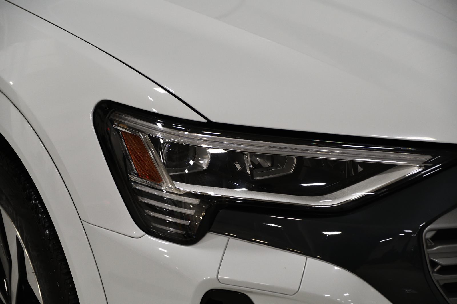 2024 Audi Q8 e-tron in St-Bruno, Quebec