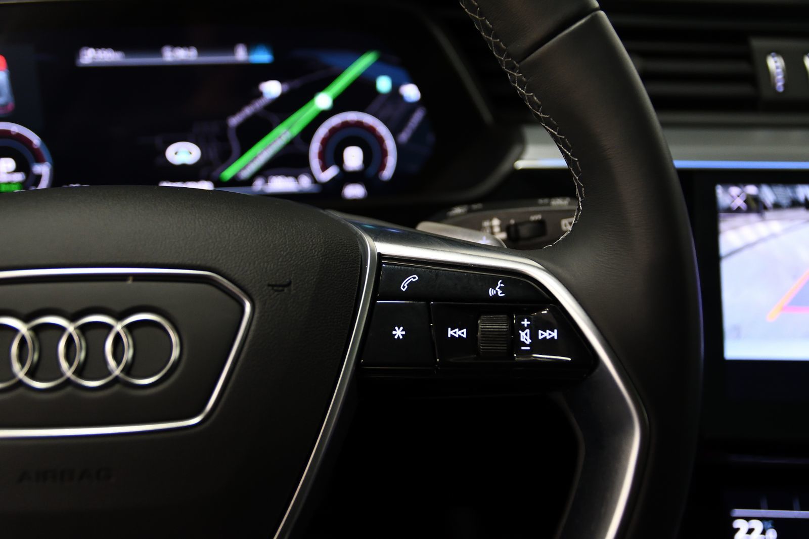 2024 Audi Q8 e-tron in St-Bruno, Quebec