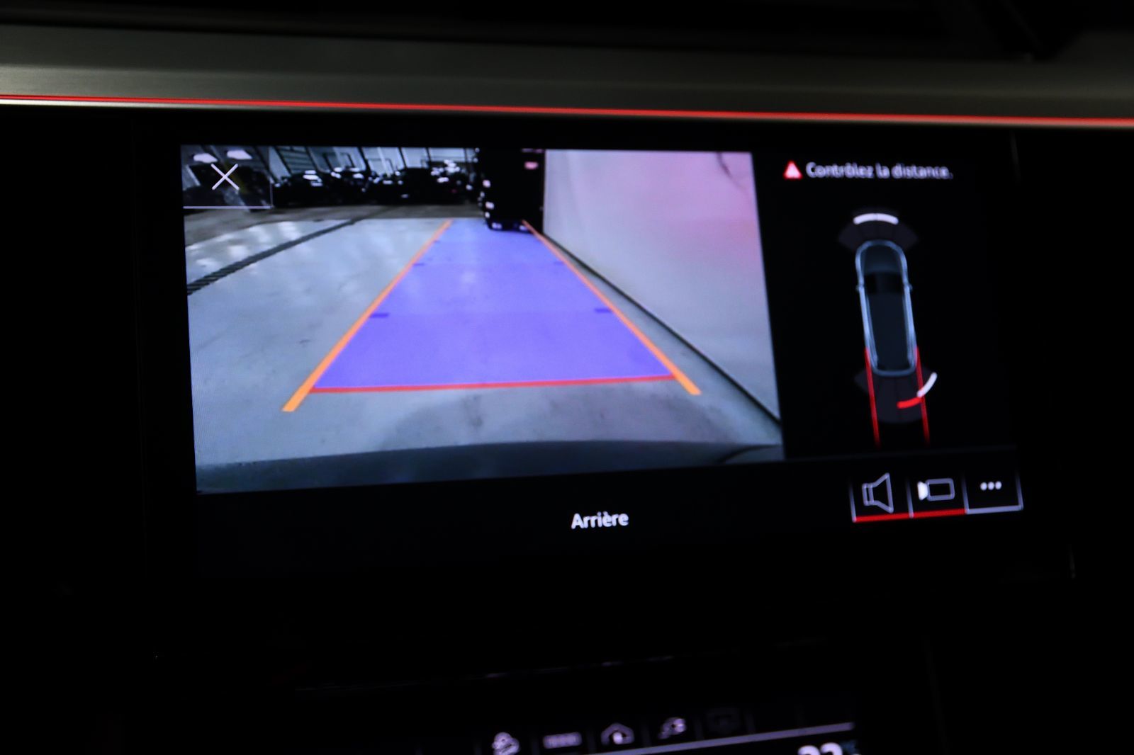 Audi Q8 e-tron  2024 à St-Bruno, Québec